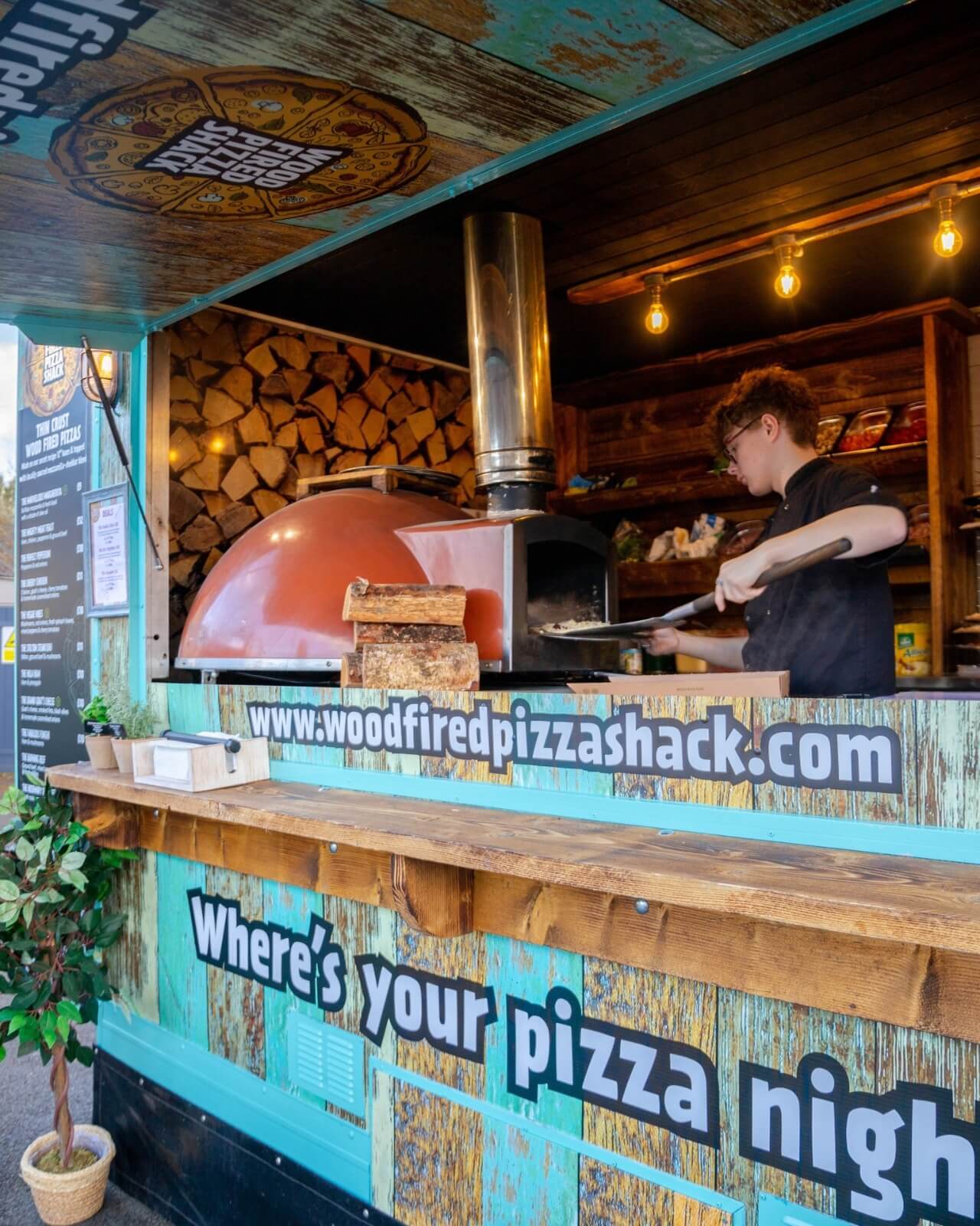 wood fired pizza and their app4 takeaway ordering systems